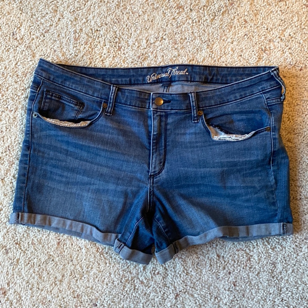 Universal Thread Cuffed Denim Jean Shorts Size 16 / 33